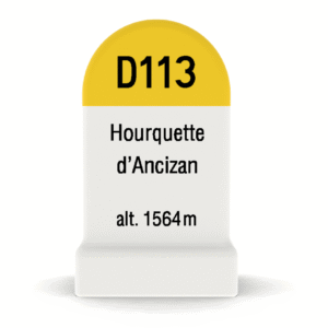 Borne kilométrique miniature de la Hourquette d'Ancizan, souvenir de cyclisme et de montagne