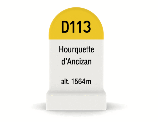 Borne kilométrique miniature de la Hourquette d'Ancizan, souvenir de cyclisme et de montagne